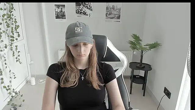 NeyliDream online show from 06/20/26, 12:21