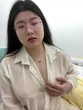 Snapshot of xxwang20 chatting on 01/17/26, 10:52 xxwang20 online show from 01/17/26, 10:52