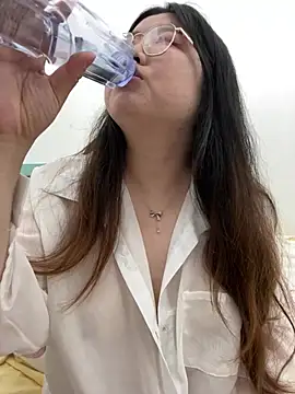 Snapshot of xxwang20 chatting on 02/25/26, 03:56 xxwang20 online show from 02/25/26, 03:56