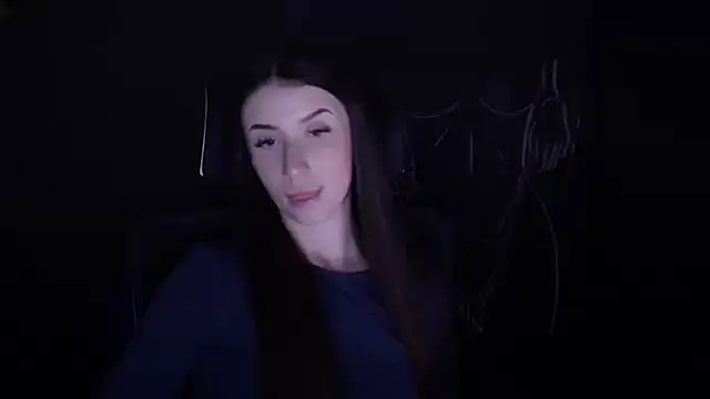 Snapshot of AlisaBubbles chatting on 10/08/25, 05:42 AlisaBubbles online show from 10/08/25, 05:42