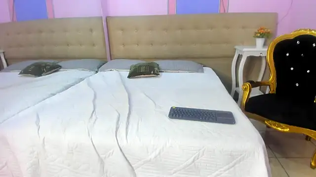 Aisha Noir online show from 09/19/25, 12:09