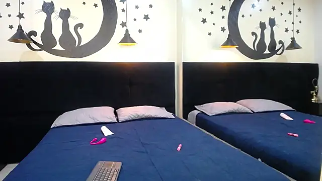 Aisha Noir online show from 10/04/25, 11:56