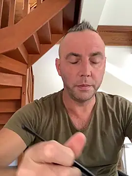 Marronglace1 online show from 10/17/25, 09:34