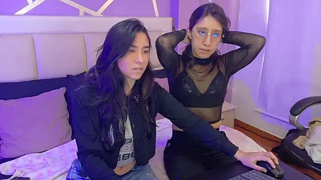 Snapshot of jupiterysaturno chatting on 11/14/25, 07:17 jupiterysaturno online show from 11/14/25, 07:17