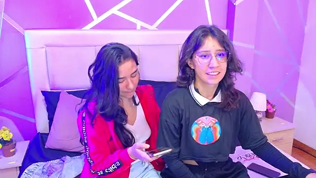 Snapshot of jupiterysaturno chatting on 11/20/25, 07:47 jupiterysaturno online show from 11/20/25, 07:47