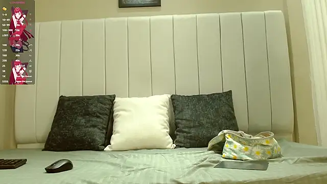 kendra lux1 online show from 10/13/25, 01:56