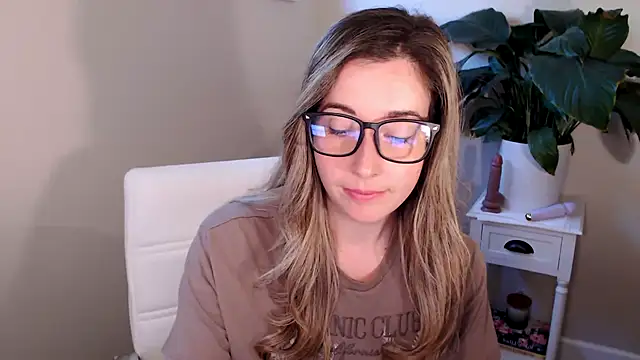 SuggestiveBehavior online show from 10/06/25, 01:56