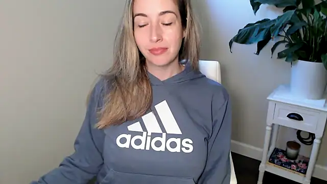 SuggestiveBehavior online show from 09/22/25, 02:23