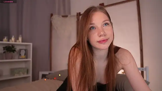 Snapshot of glowwww_ chatting on 12/05/25, 09:12 glowwww online show from 12/05/25, 09:12