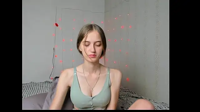 dreamy pollyyy online show from 07/04/26, 12:17