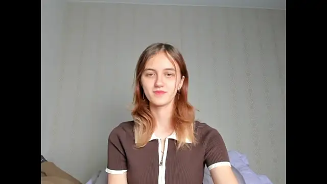 dreamy pollyyy online show from 10/19/25, 07:27