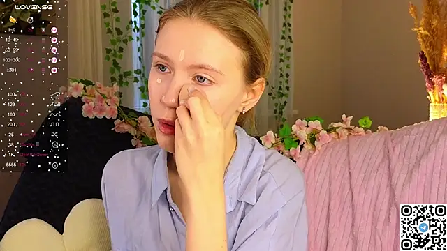 Succubelle online show from 12/05/25, 06:12