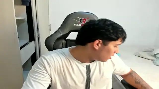 jhony dickm online show from 09/25/25, 04:51
