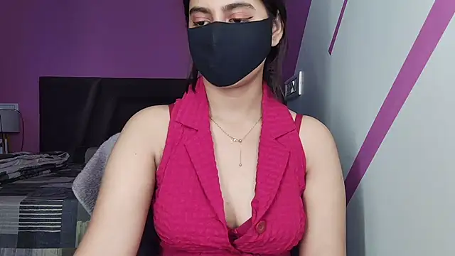 Snapshot of Tanya-mittal chatting on 06/10/26, 06:03 Tanya-mittal online show from 06/10/26, 06:03
