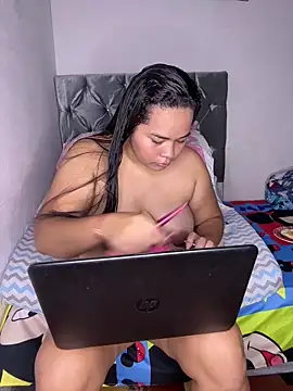 Yasmine  Hayat online show from 04/11/26, 02:21