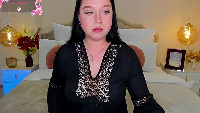 Snapshot of LexiePat chatting on 07/07/26, 12:20 LexiePat online show from 07/07/26, 12:20