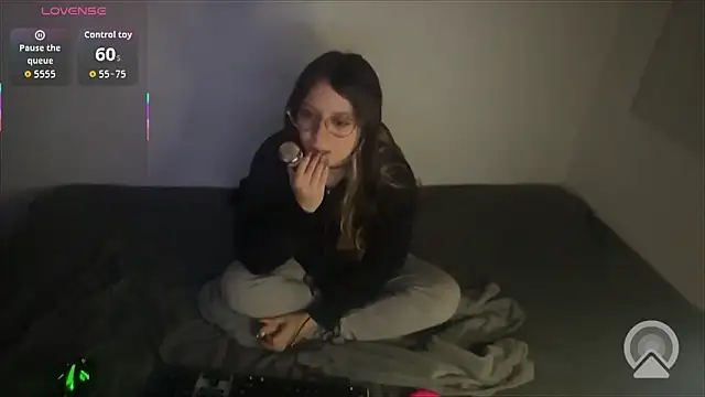 SofiaKitty-love online show from 02/01/26, 04:11