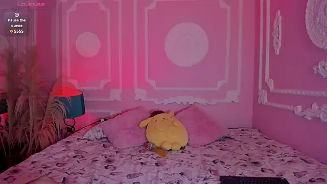 EmilyBorch online show from 11/03/25, 12:42