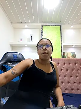 susan mooree online show from 11/07/25, 07:07