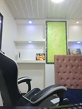 susan mooree online show from 11/30/25, 05:58