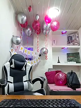 susan mooree online show from 11/13/25, 11:25