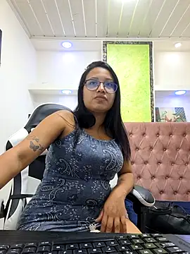 susan mooree online show from 11/25/25, 07:03