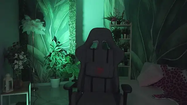 MonicaFarmer online show from 04/22/26, 11:44