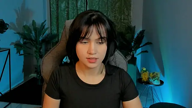 MonicaFarmer online show from 11/26/25, 05:35