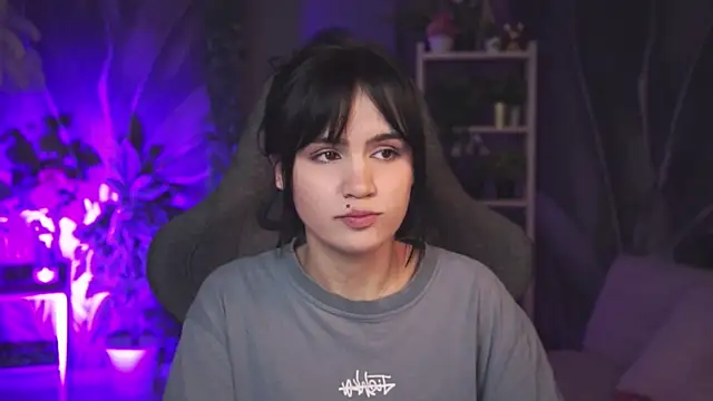 MonicaFarmer online show from 04/13/26, 08:24