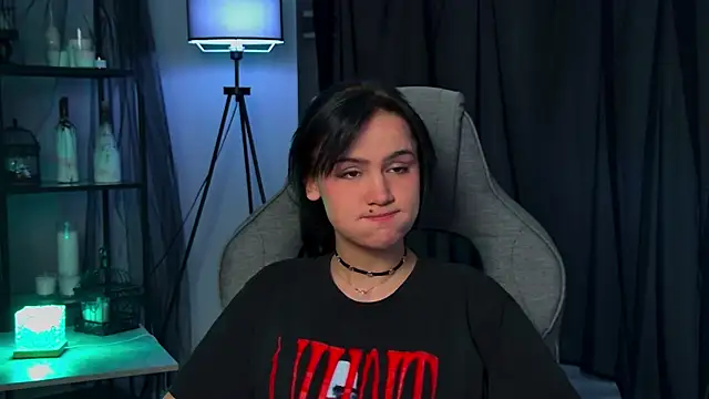 MonicaFarmer online show from 04/10/26, 12:06