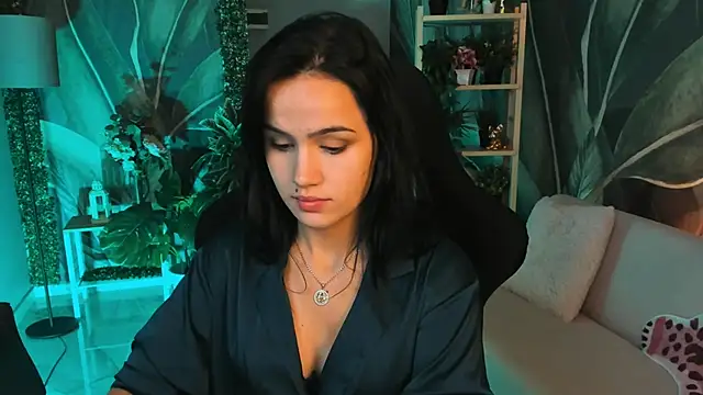 MonicaFarmer online show from 09/26/25, 05:42