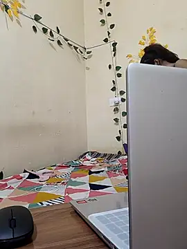 mia ka khalifaaa online show from 09/16/25, 07:04