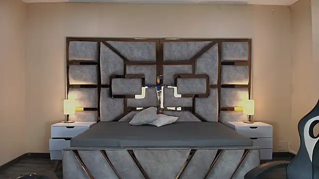 ANABELL BROWN online show from 04/17/26, 12:52