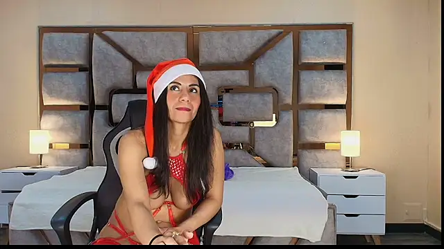 Snapshot of ANABELL_BROWN chatting on 12/16/25, 08:35 ANABELL BROWN online show from 12/16/25, 08:35