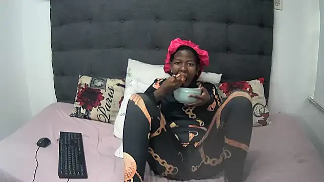 pinkyxbarbie2 online show from 10/07/25, 03:57