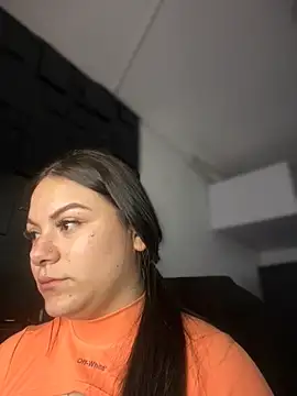 Snapshot of Megaan__More chatting on 10/11/25, 02:23 Megaan More online show from 10/11/25, 02:23