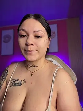 Snapshot of Megaan__More chatting on 07/05/26, 04:19 Megaan More online show from 07/05/26, 04:19