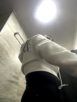 Snapshot of Megaan__More chatting on 09/19/25, 01:31 Megaan More online show from 09/19/25, 01:31