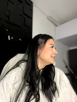 Snapshot of Megaan__More chatting on 09/24/25, 02:18 Megaan More online show from 09/24/25, 02:18