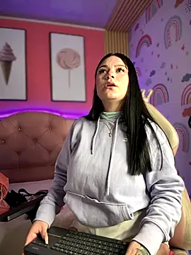 Snapshot of Megaan__More chatting on 09/11/25, 02:22 Megaan More online show from 09/11/25, 02:22