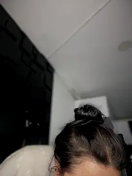 Snapshot of Megaan__More chatting on 10/10/25, 02:01 Megaan More online show from 10/10/25, 02:01