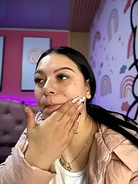 Snapshot of Megaan__More chatting on 11/26/25, 01:27 Megaan More online show from 11/26/25, 01:27