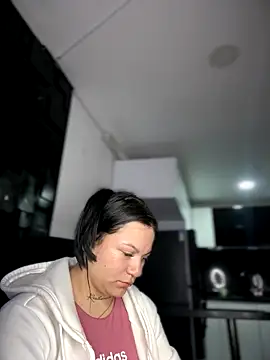 Snapshot of Megaan__More chatting on 10/04/25, 02:35 Megaan More online show from 10/04/25, 02:35