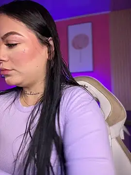 Snapshot of Megaan__More chatting on 06/19/26, 03:23 Megaan More online show from 06/19/26, 03:23