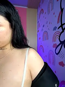 Snapshot of Megaan__More chatting on 11/28/25, 02:12 Megaan More online show from 11/28/25, 02:12