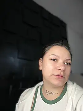 Snapshot of Megaan__More chatting on 10/15/25, 02:10 Megaan More online show from 10/15/25, 02:10