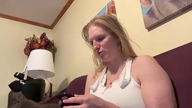 bubblytempest online show from 09/30/25, 09:10