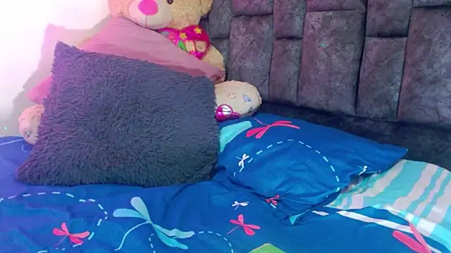 Charlotte Landry   online show from 12/16/25, 06:45