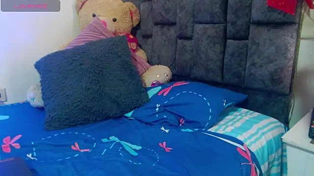 Charlotte Landry   online show from 12/17/25, 07:08