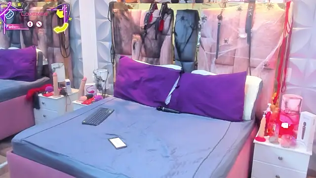 Charlotte Landry   online show from 10/09/25, 03:34